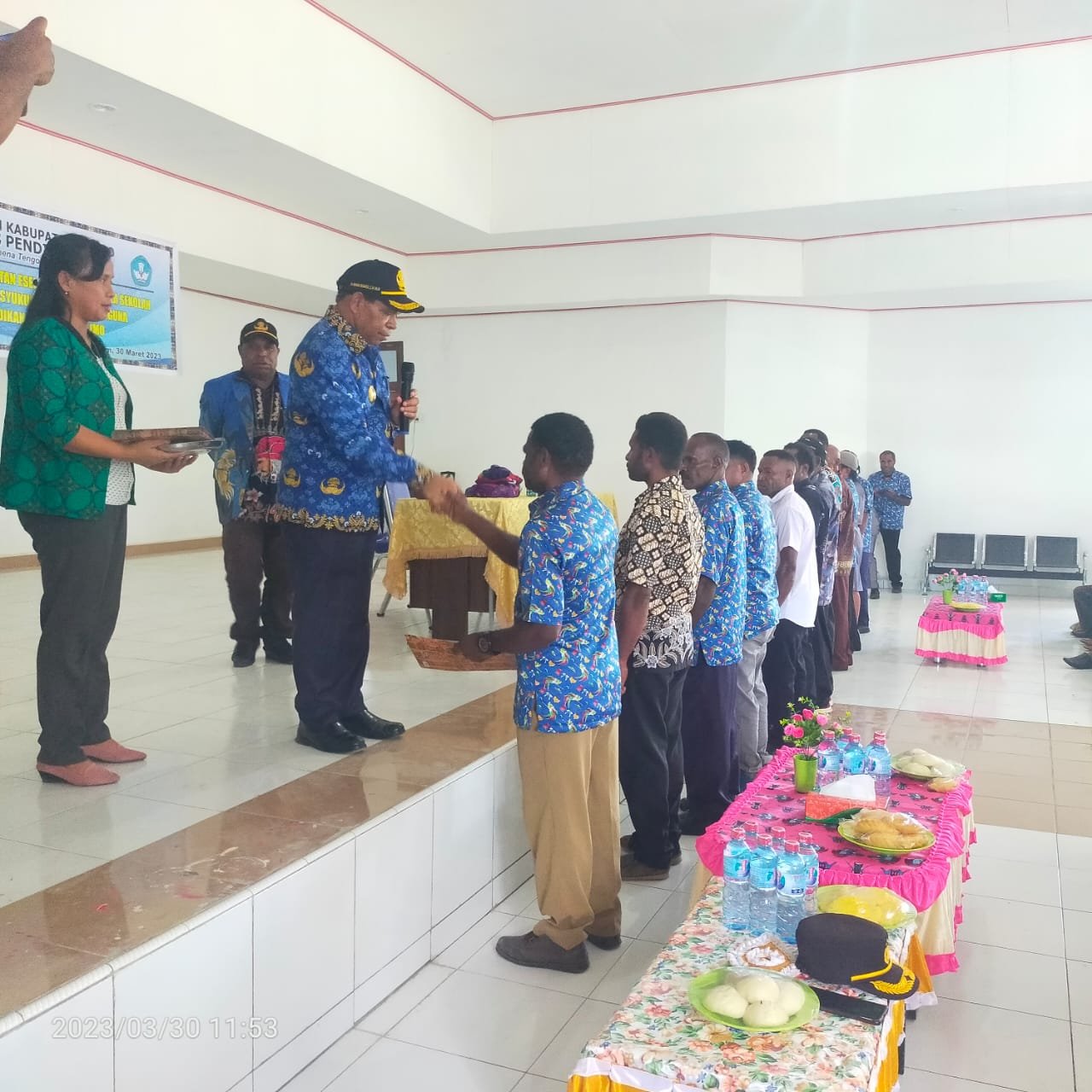 Sinergi Satgas YR 142/KJ dengan Pemda Yalimo di Acara Serah Terima Pejabat Eselon