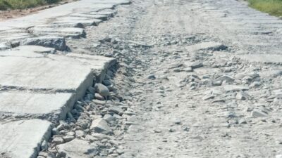 Warga Kecamatan Malimping Keluhkan Kerusakan Parah di Jalan