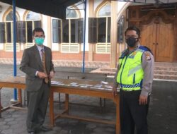 Polsek Serang Lakukan Pengamanan dan Pengawasan Prokes di Gereja