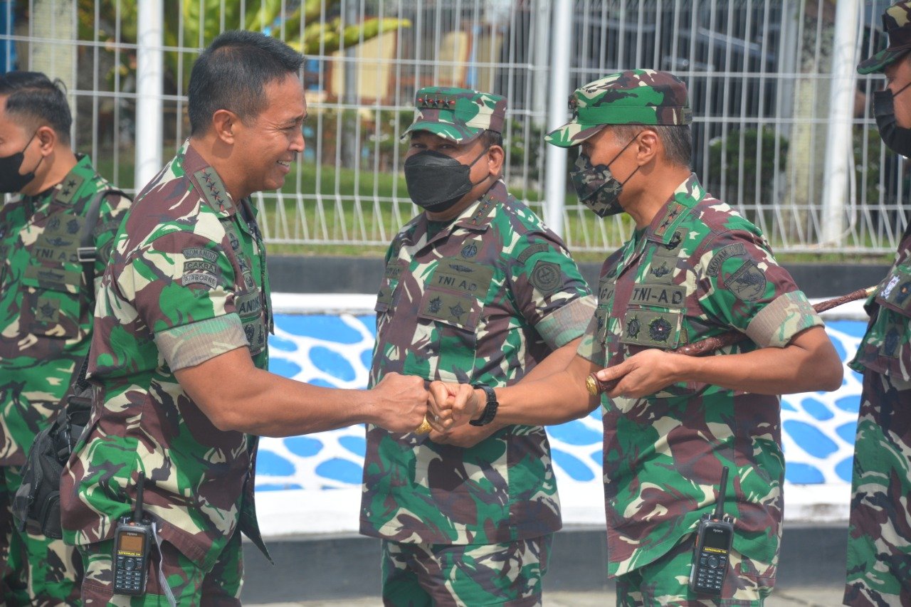 Kunjungan Pertama Panglima TNI ke Bumi Cenderawasih