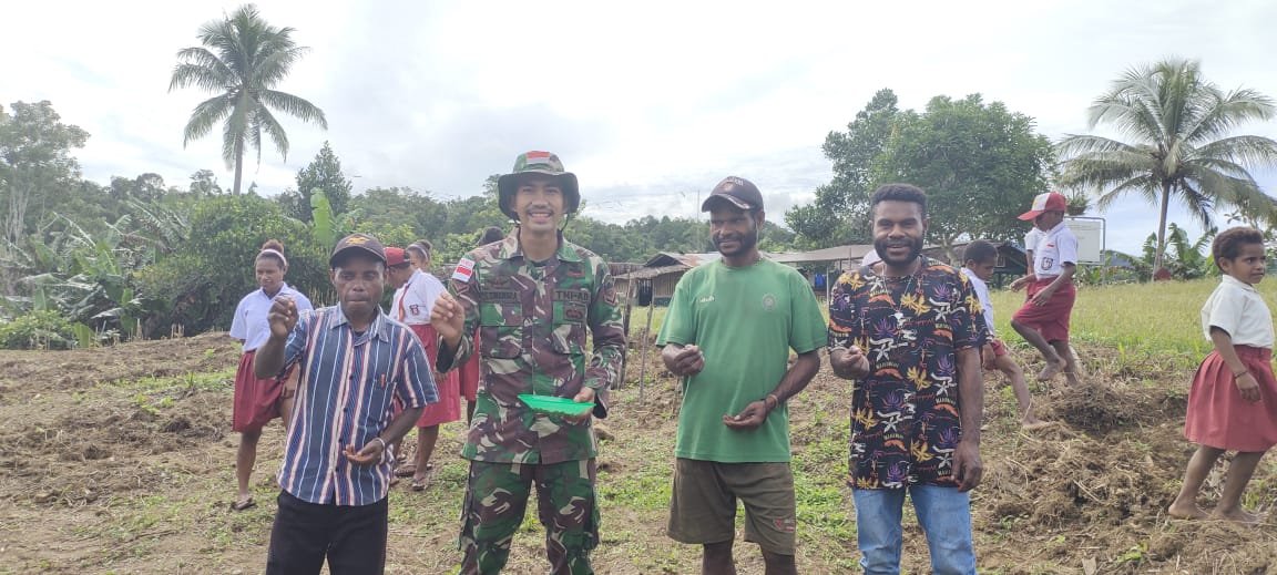 Satgas Yonif 126/KC Edukasi Siswa SD soal Pertanian