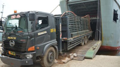 Kapal ADRI-L Kembali dari Misi Kemanusiaan di Kalsel