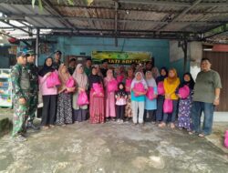 HUT Ke-64 Kostrad, Batalyon 328 Bangun Musholla dan Bagikan Sembako ke Warga