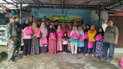 HUT Ke-64 Kostrad, Batalyon 328 Bangun Musholla dan Bagikan Sembako ke Warga