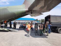 Panglima TNI Kirim Alkes dan Obat dengan Pesawat TNI AU