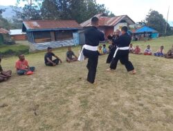 Kodim Yalimo Yonif RK 751/VJS Ajarkan Dasar Pencak Silat untuk Lestarikan Budaya