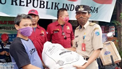 SKT dan Lurah Angke Salurkan Bantuan untuk Korban Kebakaran