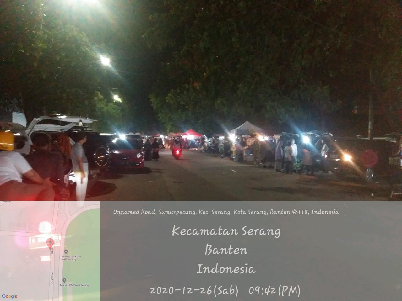 Jalan Stadion Maulana Yusuf Serang Dipenuhi Pedagang dan Parkir Liar