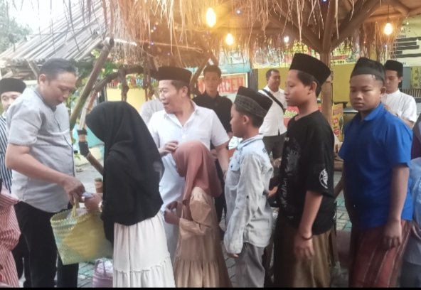 Taman Kuliner Pandawa Gelar Santunan dan Buka Bersama Anak Yatim