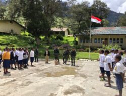 Satgas Yonif Mekanis 203/AK Bentuk Disiplin Lewat Latihan Baris Berbaris