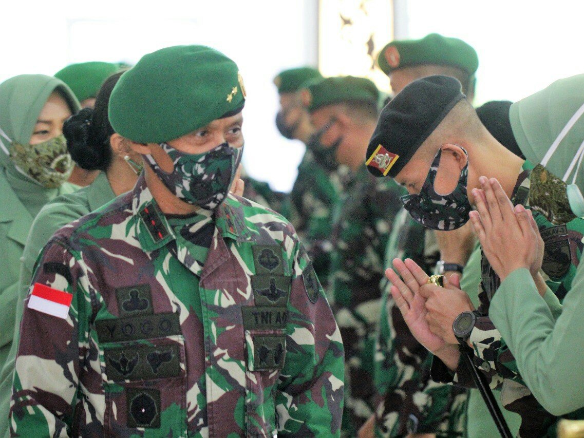888 Personel Kodam XVII/Cenderawasih Naik Pangkat