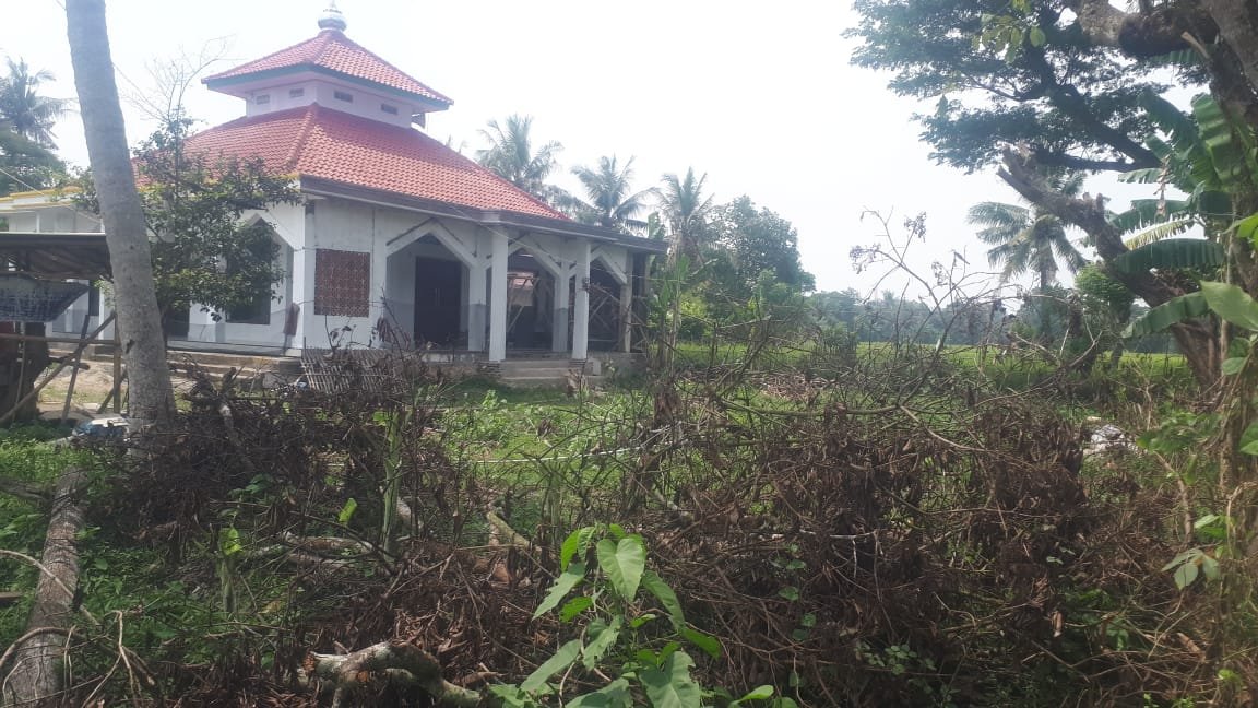 Mushola Nurul Hikmah Sidoko Gunung Kaler Butuh Sarana dan Prasarana