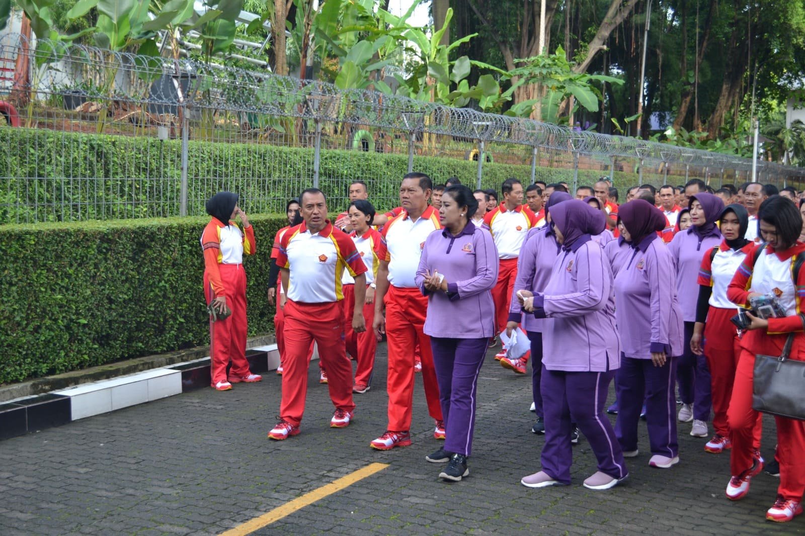 Panglima TNI Bersama Bais TNI Berolahraga Bersama