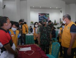 Pangdam Tinjau Vaksinasi dan Mutiara di Malra Harap Ekonomi Masyarakat Naik