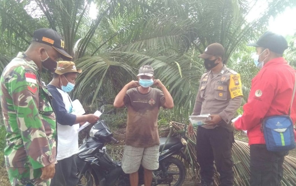 Babinsa Sarang Burung Kuala Imbau Dorong Masyarakat Tak Bakar Lahan