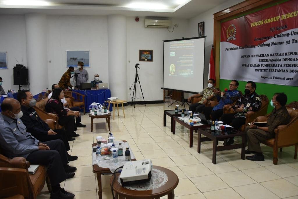 Kepala Bakamla RI Bahas Revisi UU 32/2014 di FGD IPB