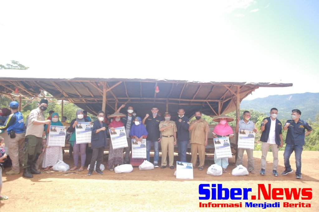 Karang Taruna Lebak Gelar Bakti Sosial di Hunian Sementara