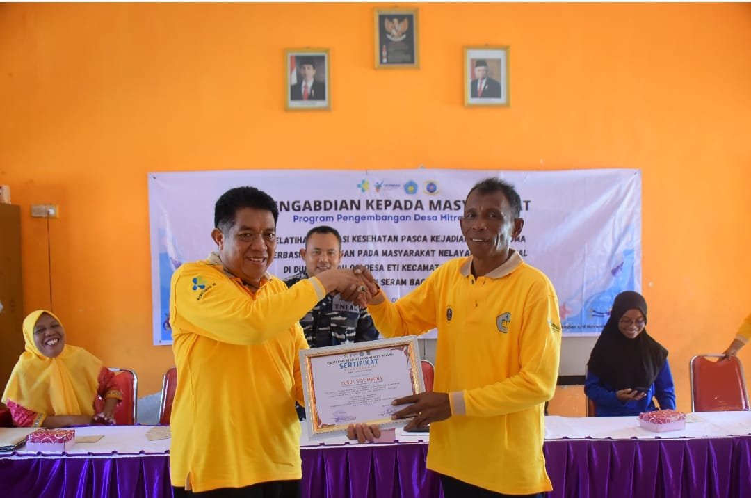 Poltekes Kemenkes Maluku Kolaborasi Lantamal IX Sosialisasi Keamanan Menyelam Warga Pesisir