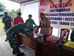 Babinsa Koramil 1710-06/Agimuga Hadiri Musrenbang untuk Dukung Pemerataan Pembangunan