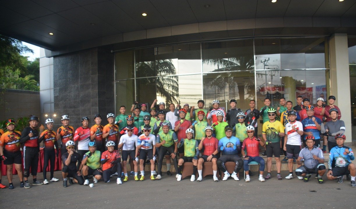 Danrem 174/ATW Gowes Bareng Komunitas Sepeda Rayakan HUT RI ke-77 Merauke