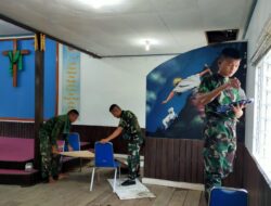 Satgas Pamtas Yonif Raider 142/KJ Dukung Kegiatan Keagamaan dengan Karya Bakti di Gereja