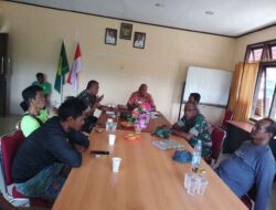 Babinsa Posramil Potowaiburu Hadiri Rakor Antisipasi Kecelakaan Laut Bersama Pengusaha