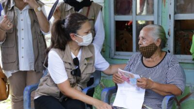 Kemensoy Salurkan Bantuan Sosial ke NTT