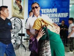 Tangis Bahagia Kakak Beradik Usai Sembuh Lewat Perantara Yuli Hendro Priyono