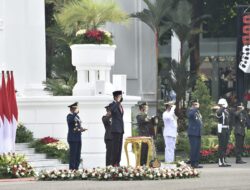Presiden Jokowi Pimpin Upacara HUT ke-76 TNI di Istana