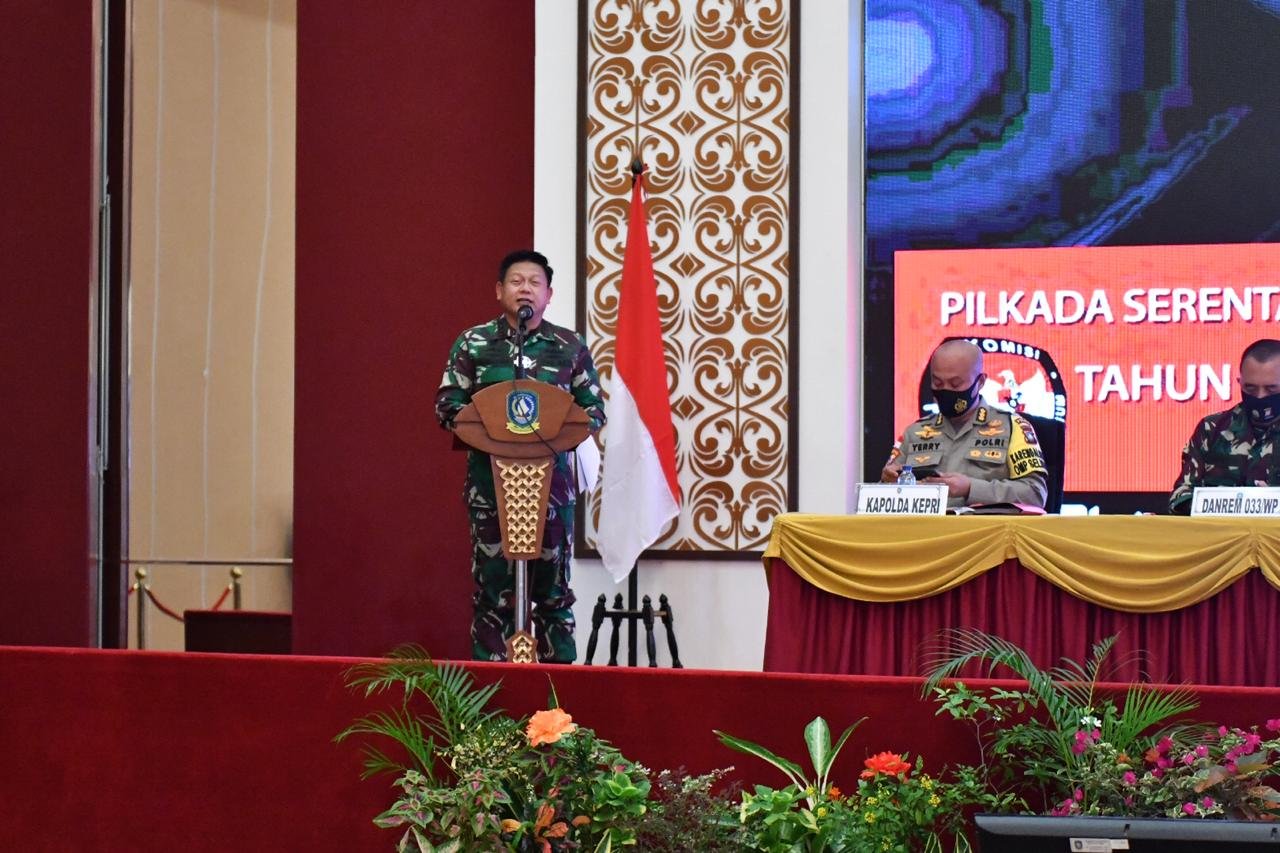 Pangkogabwilhan I Beri Pengarahan Jelang Pilkada Serentak di Aula Wan Seri Beni