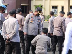 Wakapolres Pandeglang Periksa Sikap Tampang dan Kelengkapan Personil