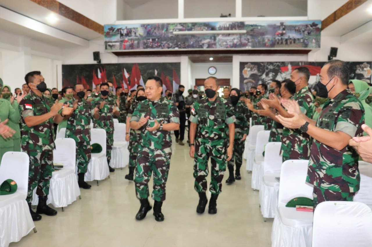 Kasad di Cenderawasih: Tugas TNI Cintai dan Lindungi Rakyat Papua