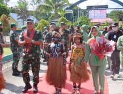 Danrem 174 Merauke Beri Pengarahan ke Anggota Kodim 1710 Mimika Papua