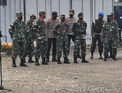 Danrem 174 Merauke Pimpin Apel Gabungan Pengamanan Kunjungan Panglima TNI dan Kapolri di Timika