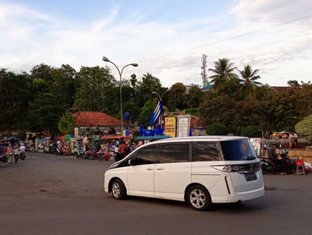 Pedagang di Sekitar Balong Keluhkan Pungutan Liar