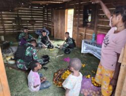 Satgas YR 142/KJ Komsos ke Rumah Warga, Dengarkan Keluh Kesah