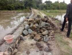 Konsultan Pengawas Tinjau Proyek TPT Link Cibadak Walantaka Kurang Baik