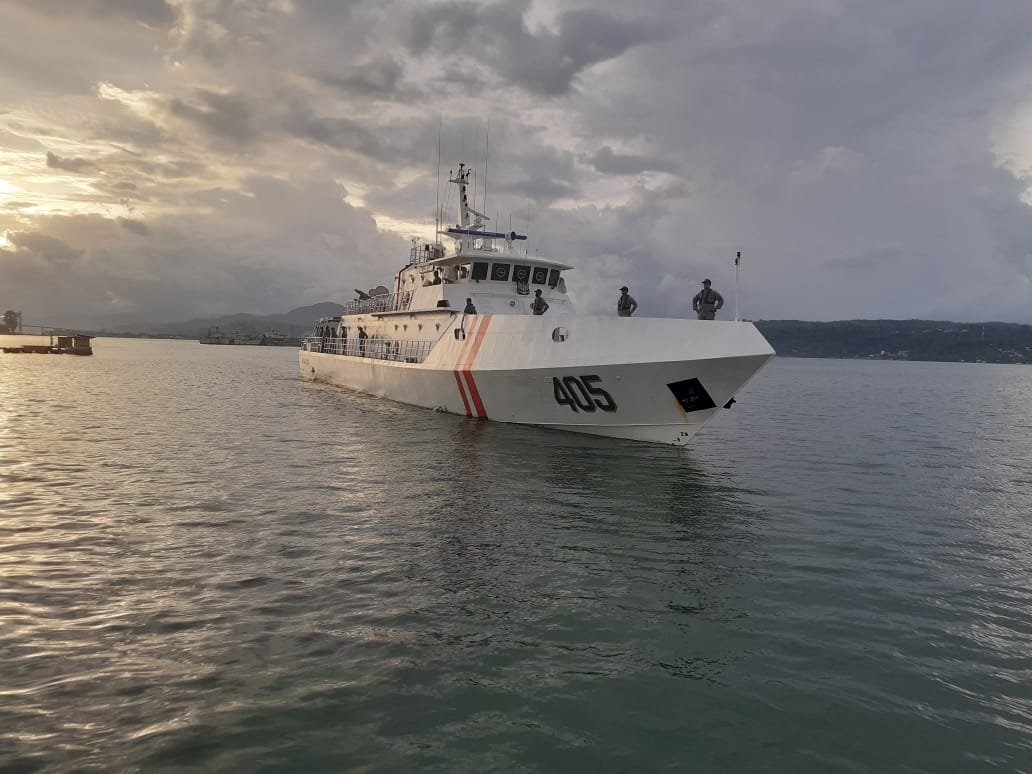 KN Ular Laut 405 Patroli Malam Usir Kapal Ikan Yunani di Perairan RI