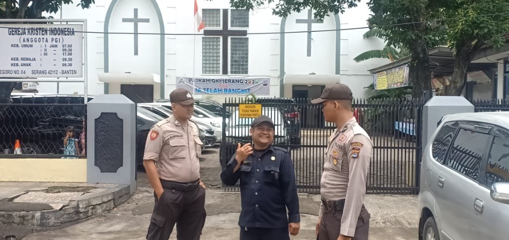 Sabhara Polres Serang Kota Amankan Gereja dengan Giat Pengamanan
