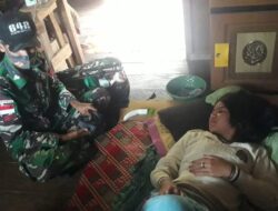 Satgas Pamtas Yonif 642 Layani Kesehatan Door to Door Saat Menunggu Berbuka