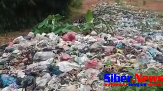 Dinas LH Lebak Tangani Bau Busuk Sampah Liar dengan Solusi Segar untuk Warga