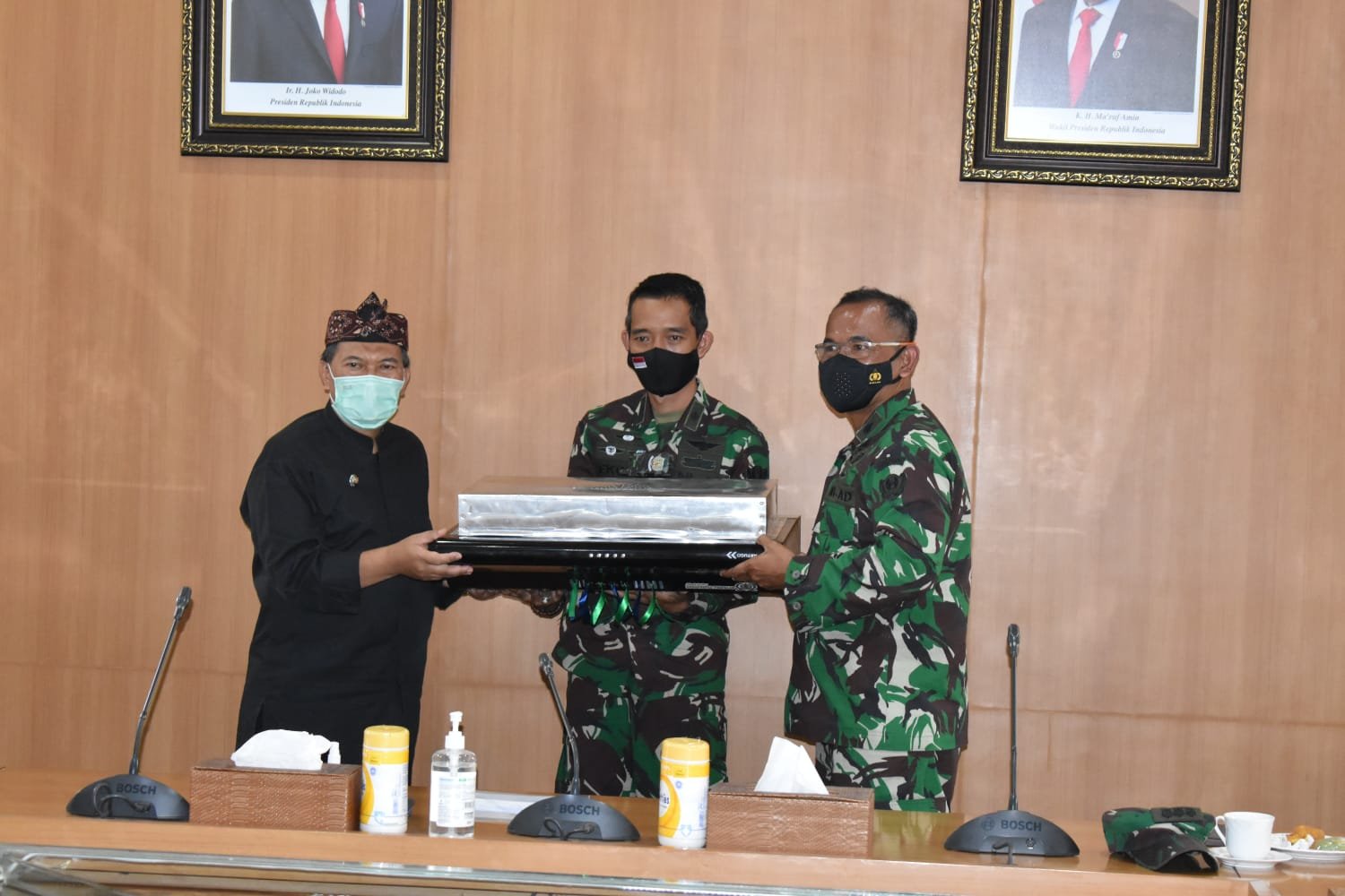 Bengpuspal Puspalad Serahkan UVC Blower ke Walikota Bandung Dorong Inovasi