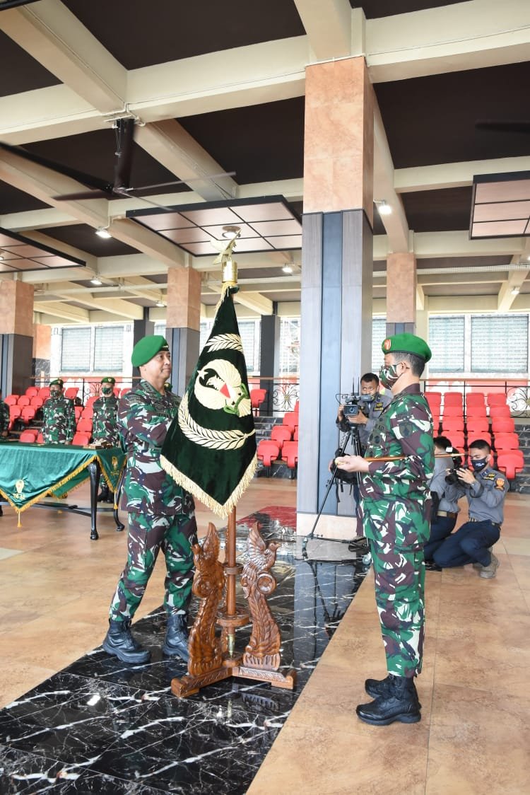 Andika Perkasa Pimpin Serah Terima Jabatan Irjenad dan Pangdam V Brawijaya