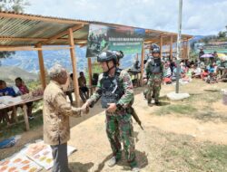 Satgas Yonif Mekanis 203/AK Popome Gencar Gelar Sosial Bersama Tokoh Masyarakat