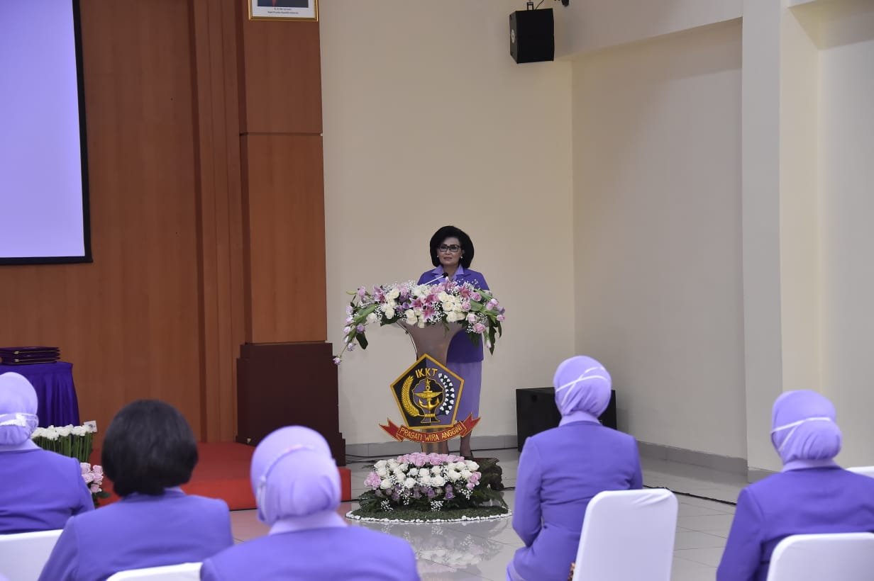 Ketua Umum IKKT Pimpin Sertijab Ketua dan Pengurus Pragati Wira Anggini