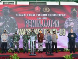 Panglima TNI dan Kapolri Pimpin Vaksinasi Prajurit dan Lansia di Semarang