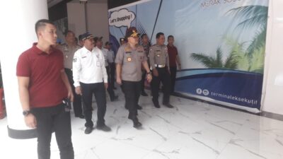 Kapolda Banten Kunjungi Pelabuhan Merak, Polri Gelar Kerja Bakti Cegah Covid