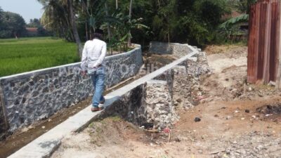 Proyek Drainase Sungai Ciluit Diduga Asal-usulnya