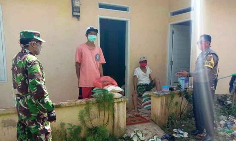 Penyaluran Sembako BPNT di Kelurahan Babakan Kalanganyar Wajib Gunakan Masker