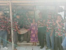 Laskar Merah Putih Kragilan Serahkan Bantuan Bedah Rumah ke Sutimah Warga Petung